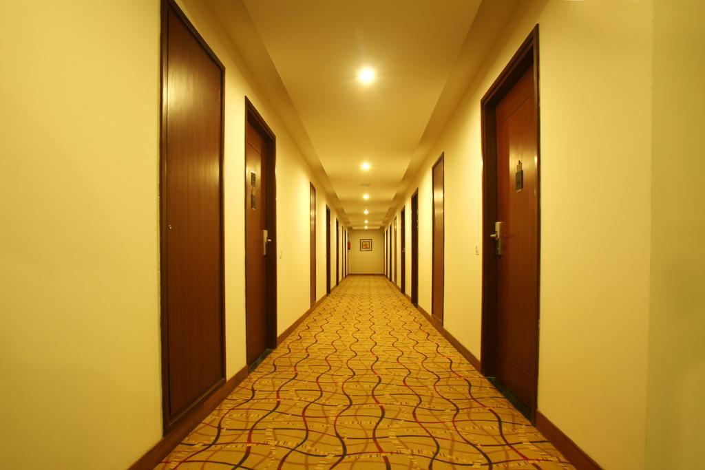 Continent Nakodar Hotel & Resorts 외부 사진