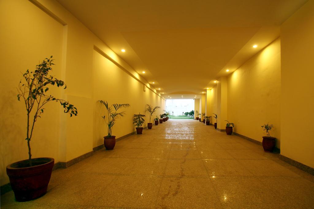 Continent Nakodar Hotel & Resorts 외부 사진
