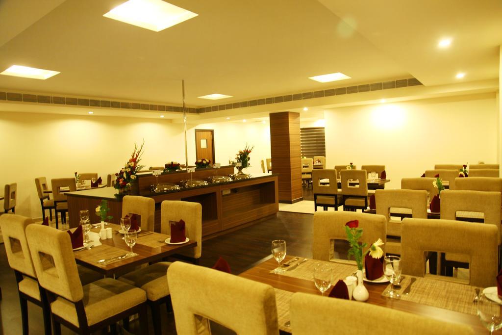 Continent Nakodar Hotel & Resorts 외부 사진