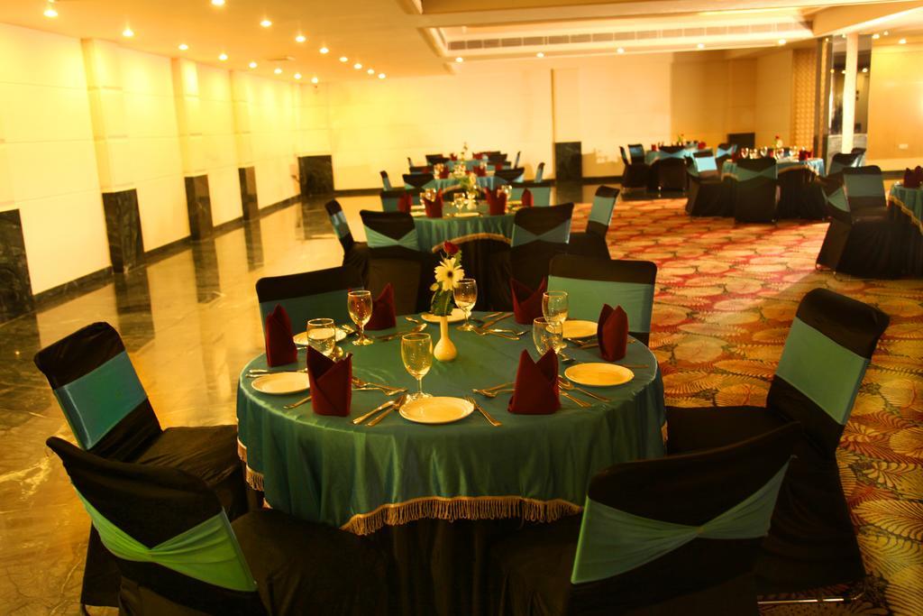 Continent Nakodar Hotel & Resorts 외부 사진
