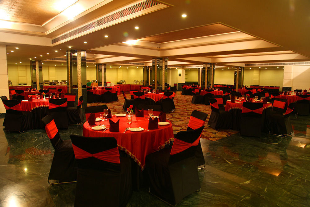 Continent Nakodar Hotel & Resorts 외부 사진