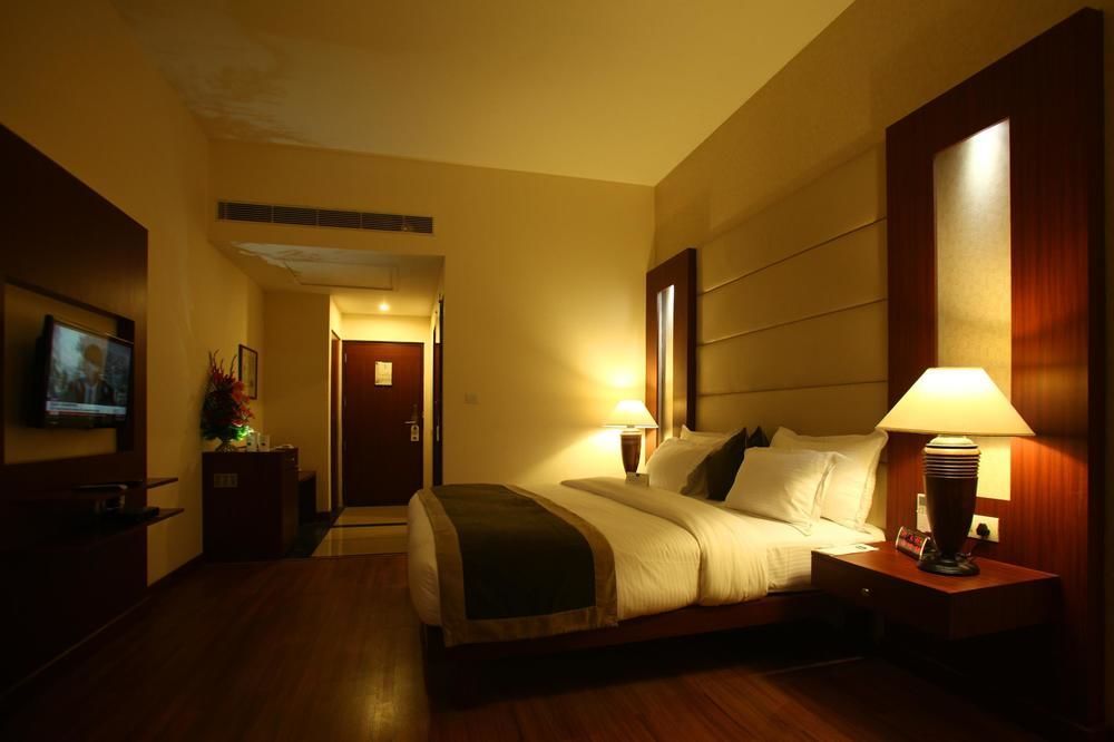 Continent Nakodar Hotel & Resorts 외부 사진